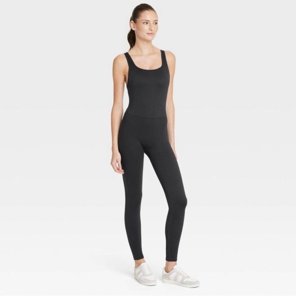 All in Motion Women's Square Neck Seamless Active Bodysuit sz Small